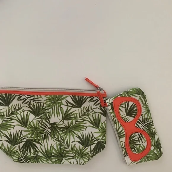 New Makeup Bag With Sunglasses Holder - Picture 6 of 8